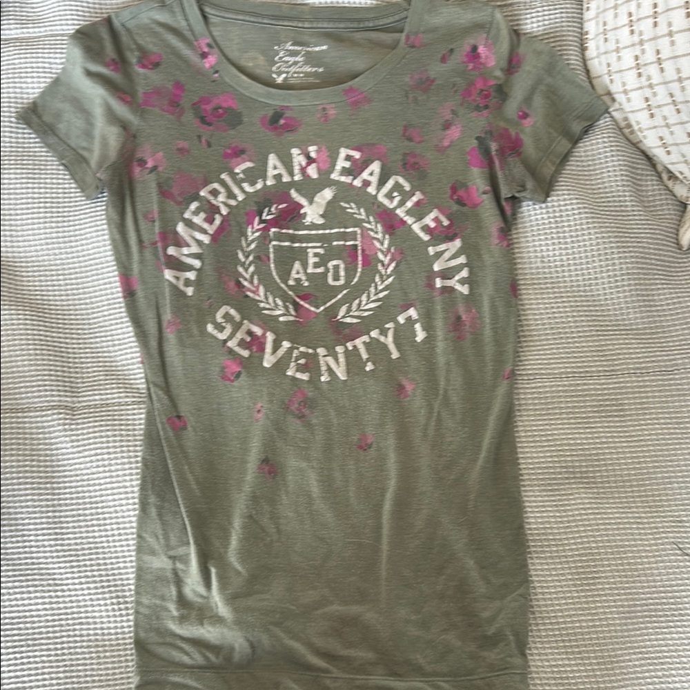 American Eagle Outfitters Green Fitted Short Sleeve Tee